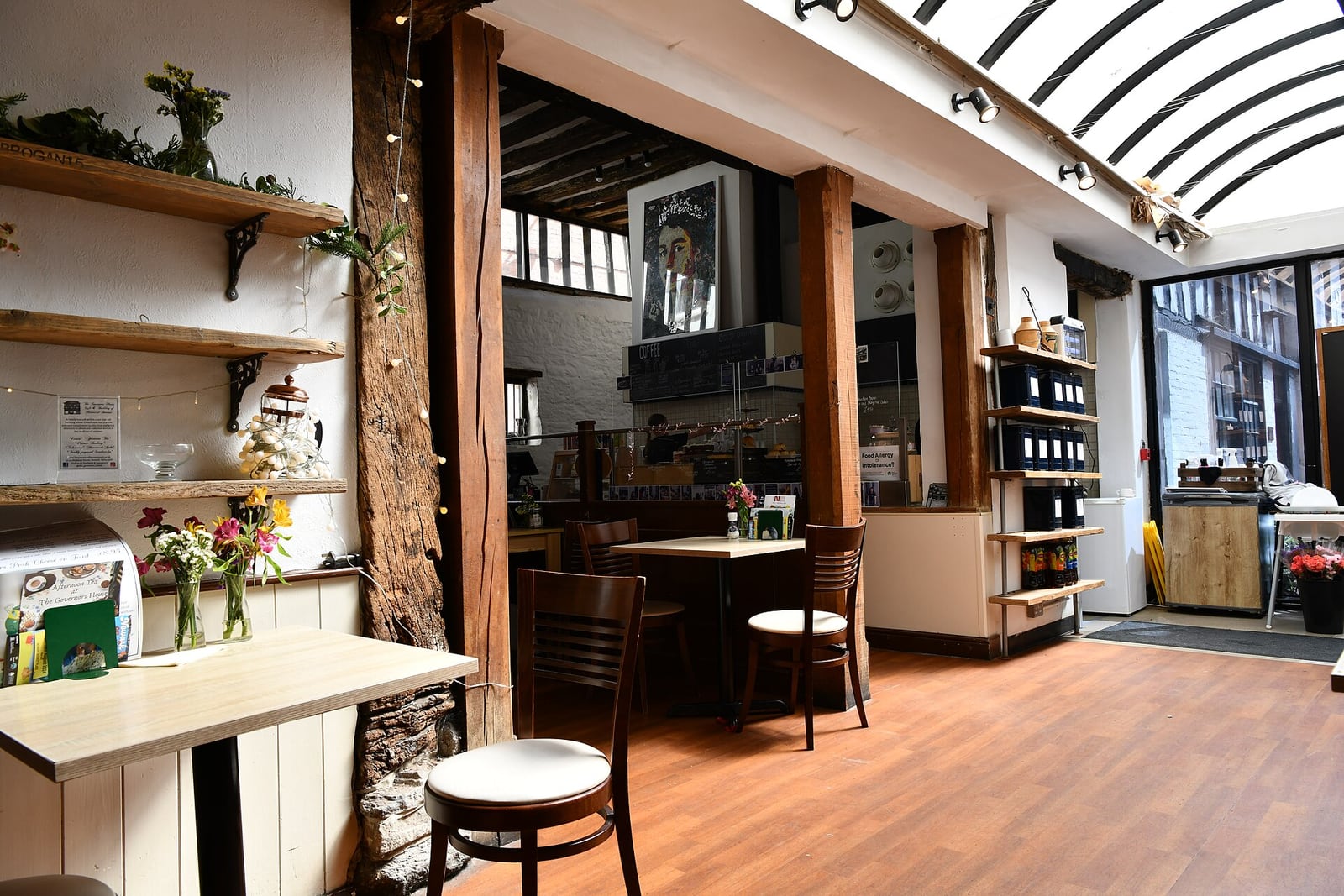Cafe ven sông (minh hoạ) — ảnh 2